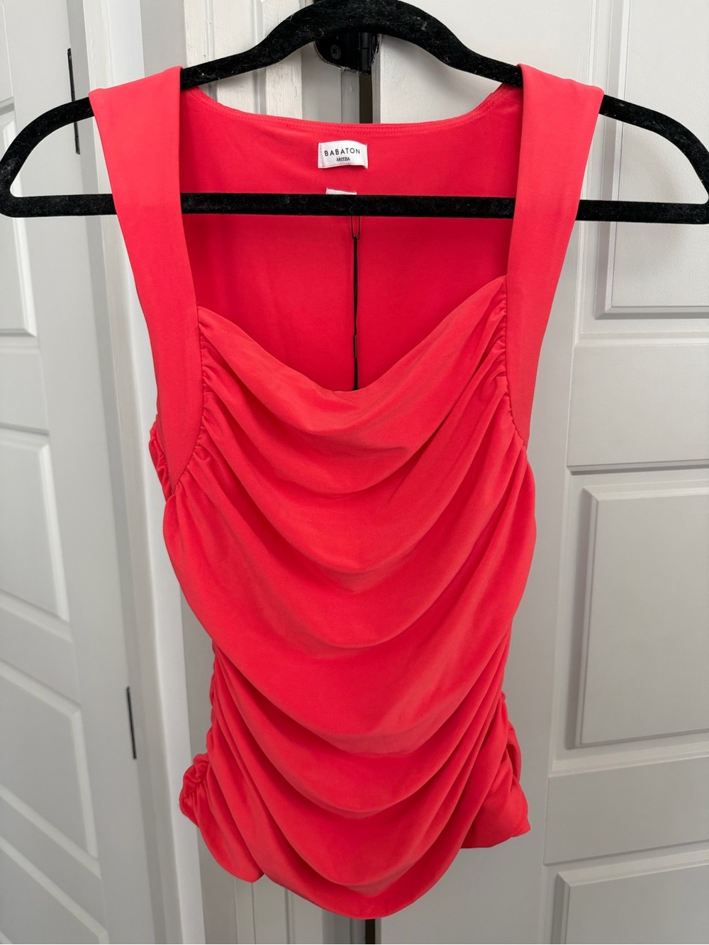 Aritzia Babaton Stencil Top, Size Small in Cherry Red